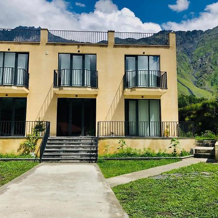 Hotel Horizon Kazbegi Екстер'єр фото