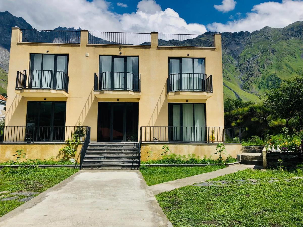 Hotel Horizon Kazbegi Екстер'єр фото