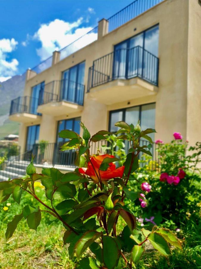 Hotel Horizon Kazbegi Екстер'єр фото