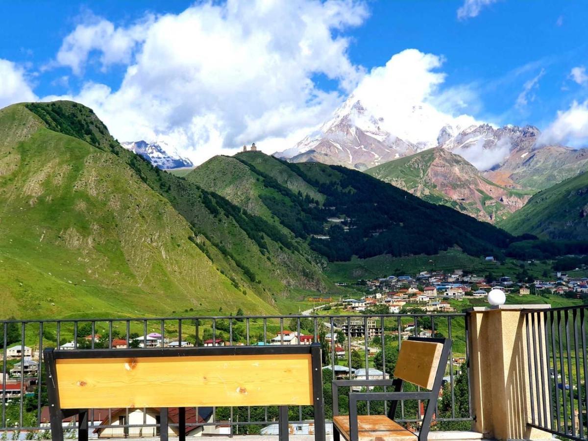 Hotel Horizon Kazbegi Екстер'єр фото