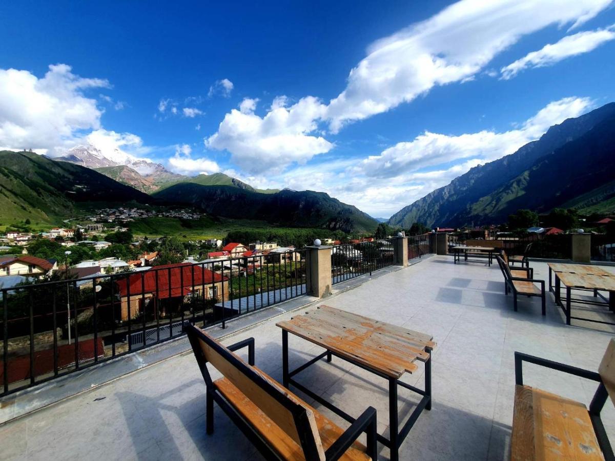 Hotel Horizon Kazbegi Екстер'єр фото